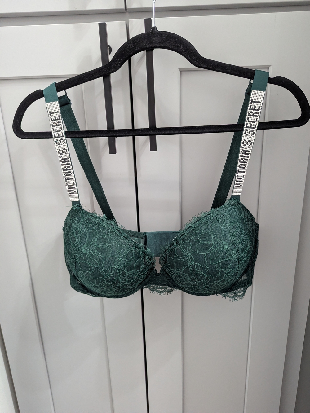 Victoria's Secret Lace Push-Up Bra with Embellished Straps Size 38D